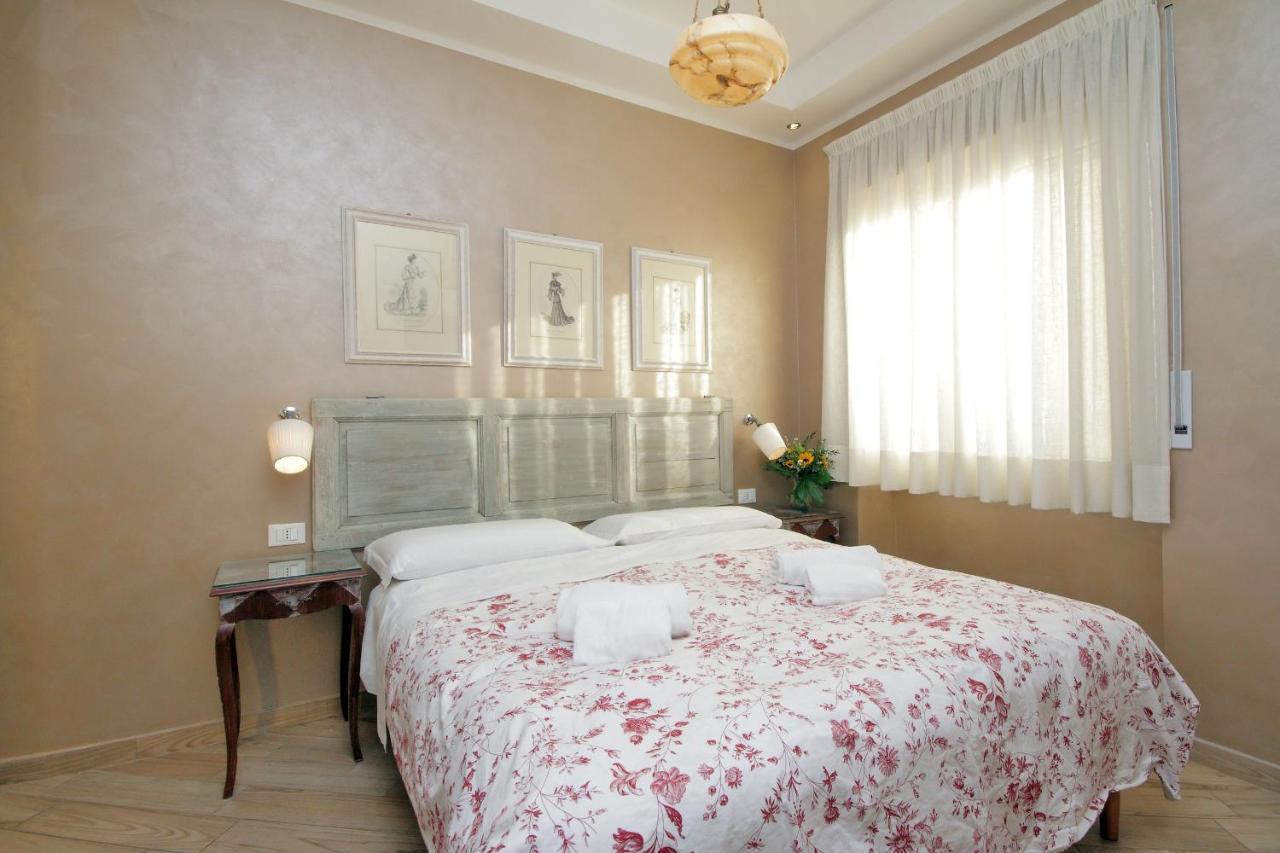 Deco'S Place Roma Teodora Екстериор снимка