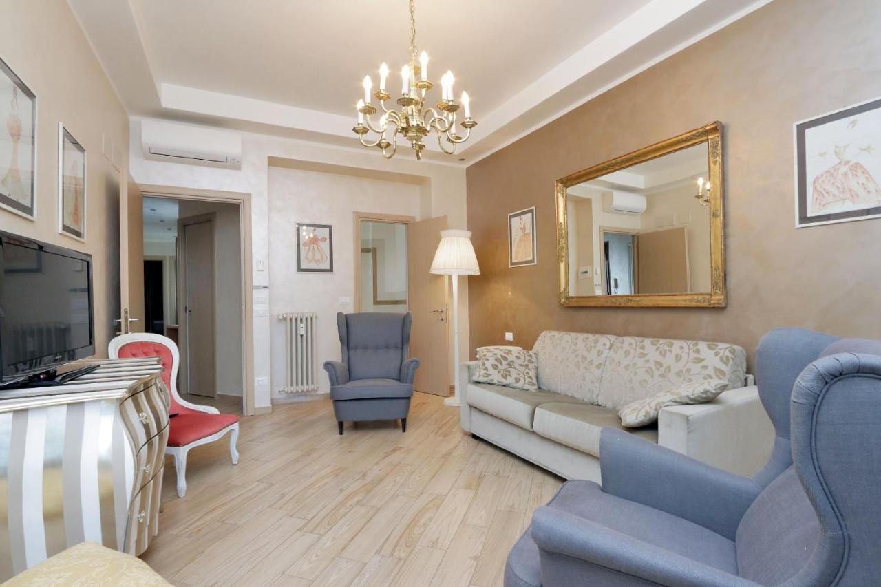 Deco'S Place Roma Teodora Екстериор снимка